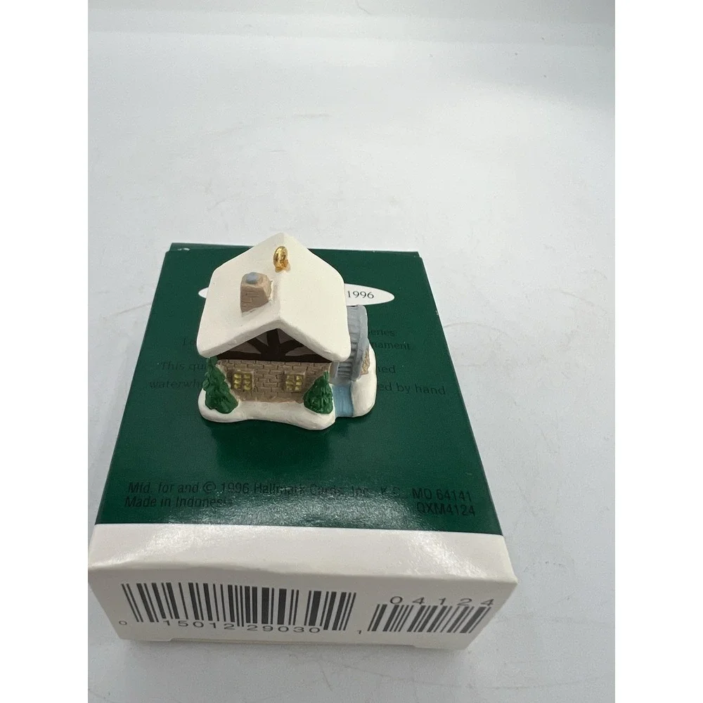 🏡‎ Hallmark Keepsake Ornament–Village Mill–Old English Village–1996 Collectors